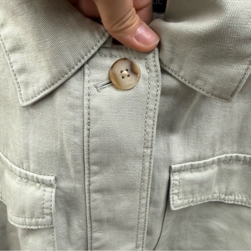 Banana Republic Size Medium Light Bomber Style Jacket - Picture 10 of 13